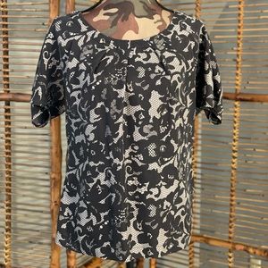 100% silk Banana Republic lace-print top